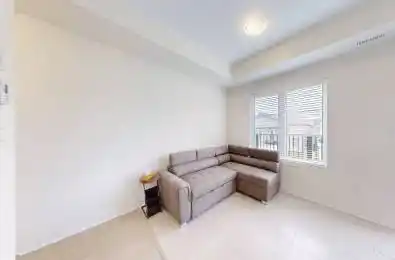 9452 Bayview Avenue Unit# Coach Richmond Hill Ontario L4C 5H3