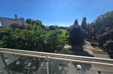 650 Queens Quay W Boulevard Unit# 516 Toronto C01 Ontario M5V 3N2