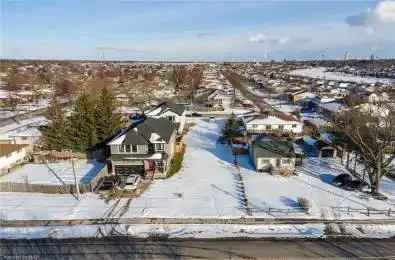 5084 Kalar Niagara Falls Road Niagara Falls Ontario L2H 1T2