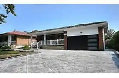 526 Selsey Drive Mississauga Ontario L5A 1B9