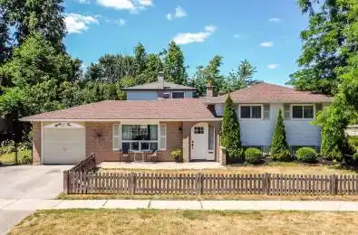 32 Lonsdale Place Barrie Ontario L4M 4J1