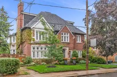 137 Highbourne Road Toronto C03 Ontario M5P 2J8