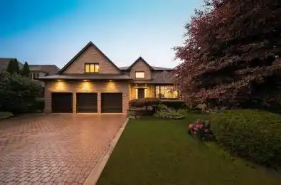 32 Donna Mae Crescent Vaughan Ontario L4J 1Z8