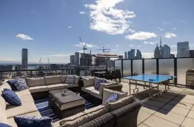 400 Adelaide Street Unit# LPH 03 Toronto C08 Ontario M5A 4S3