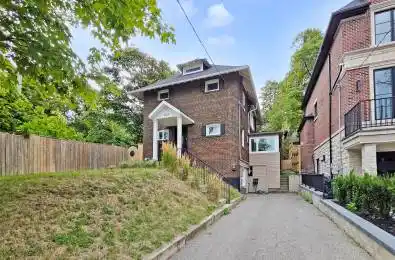 107 Lawrence Crescent Toronto C04 Ontario M4N 1N5