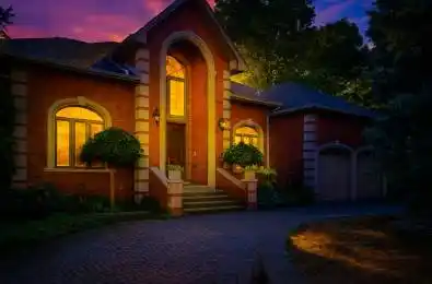 499 Scenic Drive Hamilton Ontario L9C 1G7