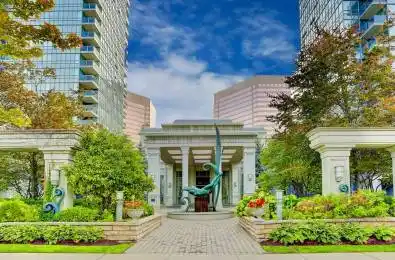 15 Greenview Avenue Unit# PH14 Toronto C07 Ontario M2M 4M7