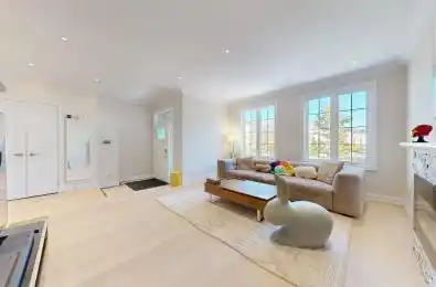 5 Point Pelee Lane Richmond Hill Ontario L4S 0G4