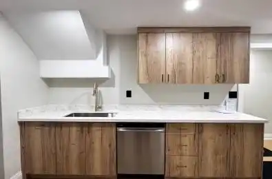 9 Delevan Court Unit# B2 Richmond Hill Ontario L4B 3W8