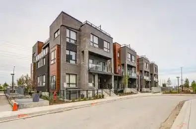 18 Lytham Green Circle Unit# 28 Newmarket Ontario L3Y 0H4