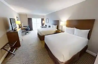 402 Bayshore - Deerhurst Drive Unit# 402 Huntsville Ontario P1H 2E8