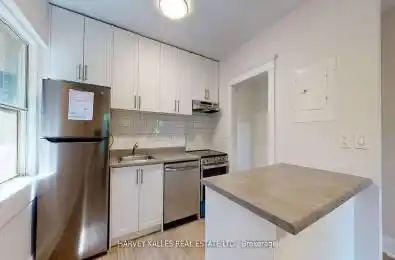 1065 Bathurst Street Unit# 5 Toronto C02 Ontario M5R 3G8