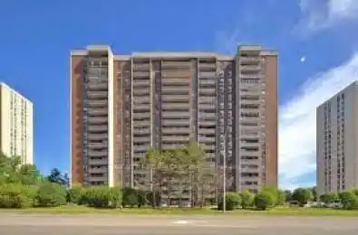 17 Knightsbridge Road Unit# 1803 Brampton Ontario L6T 3X9