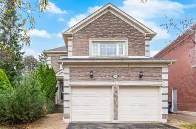 2546 Burnford Trail Mississauga Ontario L5M 5E3