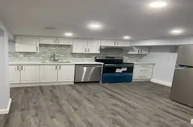 312 Whitmore B2 Avenue Toronto W04 Ontario M6E 2N4