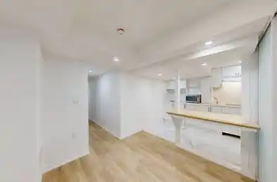 197 Vantage Loop Newmarket Ontario L3X 0L3