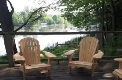 1721 Greenwood Lane Selwyn Ontario K0L 2H0