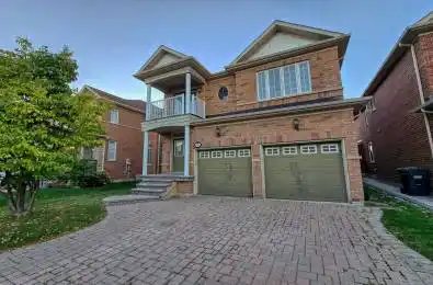 3208 Countess Crescent Mississauga Ontario L5M 0E2
