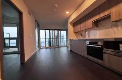 1 Concord Cityplace Way Unit# 4707 Toronto C01 Ontario M5V 0X3