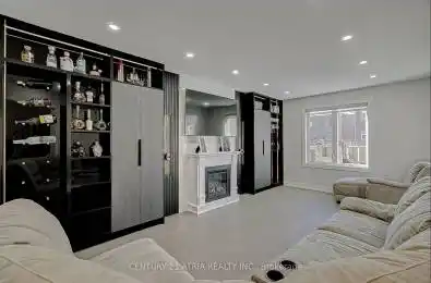 220 Olde Bayview Avenue Richmond Hill Ontario L4E 3C7