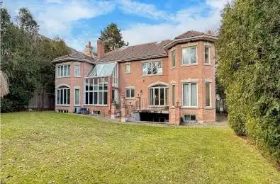 11 Vernham Avenue Toronto C12 Ontario M2L 2B1