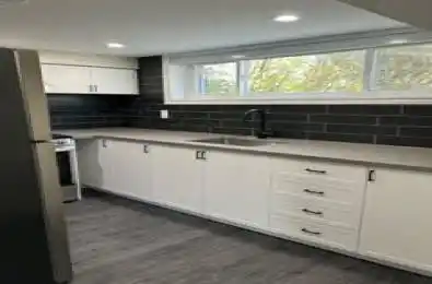 1480 Freeport Drive Mississauga Ontario L5C 1S8