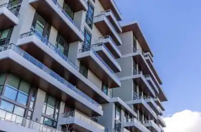 397 Royal Orchard Boulevard Unit# 706 Markham Ontario L3T 0H3