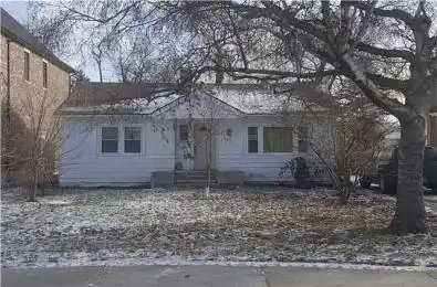 229 Lawrence Avenue Richmond Hill Ontario L4C 1Z7