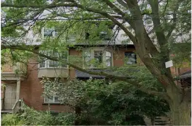 678 Huron Street Unit# 100 Toronto C02 Ontario M5R 2R9