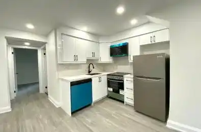 19 Lesmount Avenue Unit# 2 Toronto E03 Ontario M4J 3V5