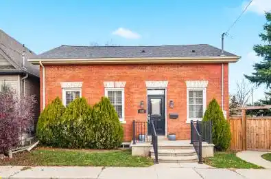 243 Hatt Street Hamilton Ontario L9H 2H1