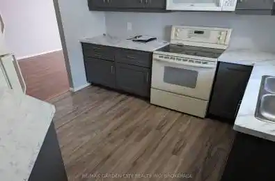 5 CALCOTT Court Unit# UPPER Thorold Ontario L2V 4J9