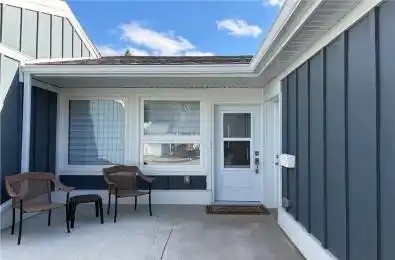 59 SZOLLOSY Circle Hamilton Ontario L9B 1T8