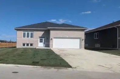 2 Joanne Crescent Wasaga Beach Ontario L9Z 1R4