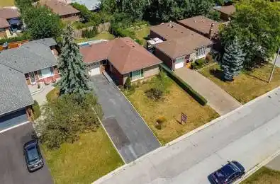 22 Duncannon Crescent Brampton Ontario L6T 3G1