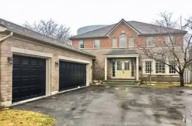 704 Foxcroft Boulevard Newmarket Ontario L3X 1N2