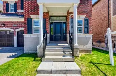 3263 Donald Mackay Street Oakville Ontario L6M 0T1