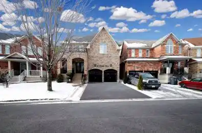 8 Levida Street Brampton Ontario L6P 3A9