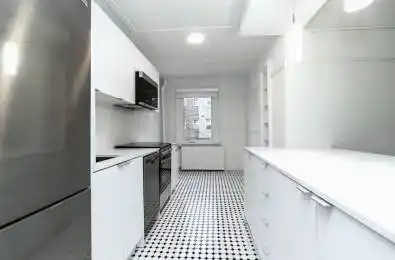 100 Vaughan Road Unit# 18 Toronto C03 Ontario M6C 2M1