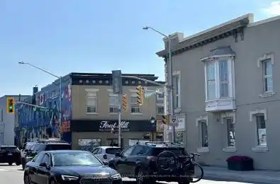 15242 Yonge Street Unit# 205 Aurora Ontario L4G 1L9