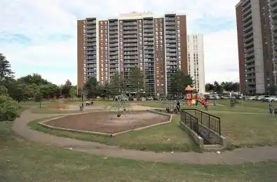 17 Knightsbridge Road Unit# 103 Brampton Ontario L6T 3X9