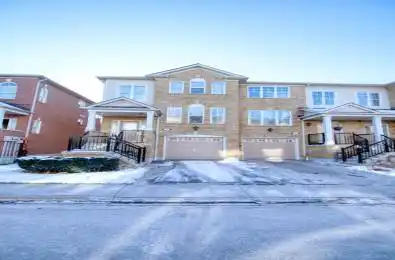 5980 Whitehorn Avenue Unit# 52 Mississauga Ontario L5V 2Y2