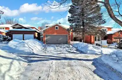 30 Moffat Crescent Aurora Ontario L4G 4Z8
