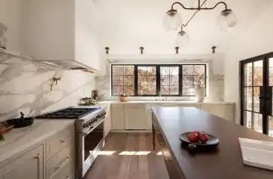 36 Rosemeade Avenue Toronto W07 Ontario M8Y 3A3