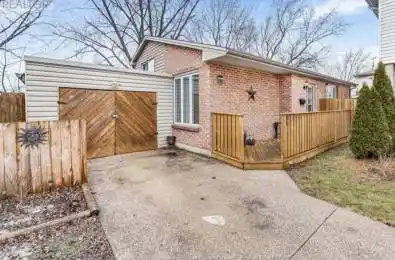 8315 East Moor Court Windsor Ontario N8S 4M7