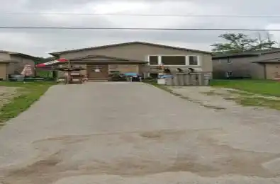 212 Ewart Street Strathroy-Caradoc Ontario N7G 4G6