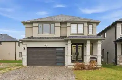 29 Roselawn Avenue Hamilton Ontario L9G 0H9