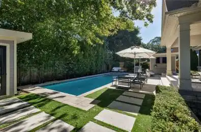 2442 Meadowood Crescent Oakville Ontario L6L 1V6