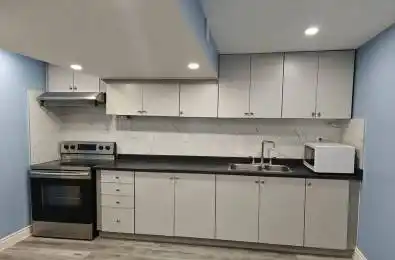 32 Maple Beach Crescent Brampton Ontario L7A 2T8