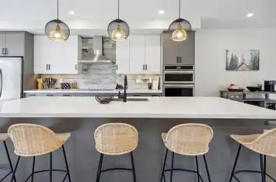 125 STONELEIGH Drive Blue Mountains Ontario L9Y 4X5